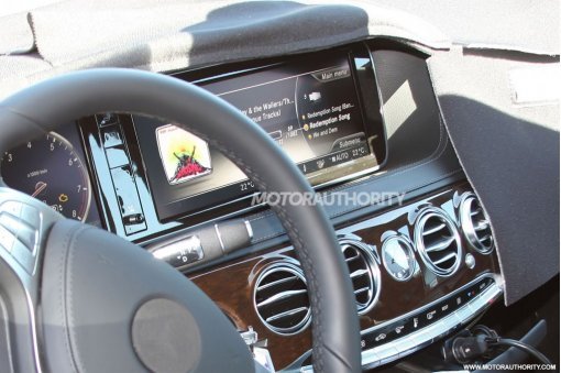 2014년 형 메르세데스 벤츠 S클래스 실내 스파이 샷. 사진= 모터오쏘리티