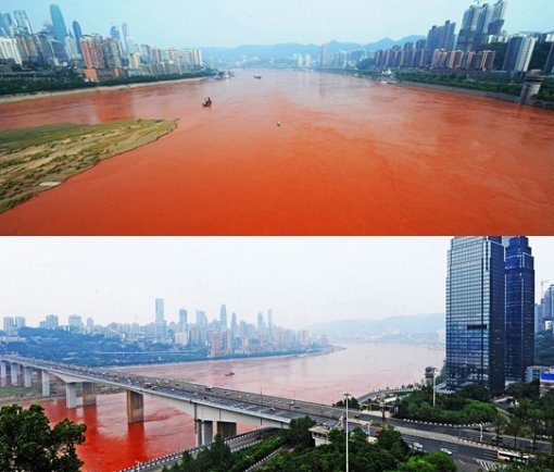 붉게 물든 양쯔강 (사진 출처= 데일리메일 갈무리)