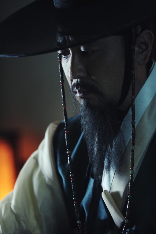 ‘광해, 왕이 된 남자’로 ‘흥행배우’ 입지를 굳혀가는 류승룡. 사진제공｜CJ E&M