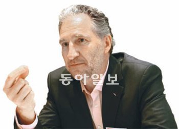 안드레아스 엔슬린 밀레 디자인센터장