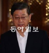 김황식 총리 동아일보 DB