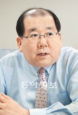 윤제현 넥솔론 사장은 한국의 젊은이들에게 “태양광 산업이 현재는 어렵지만 향후 무한한 발전가능성이 있다”며 “적극적으로 도전해 보라”고 말했다. 넥솔론 제공