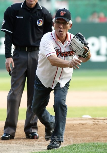 박희수 선수 아버지 박종욱 씨. 스포츠동아DB