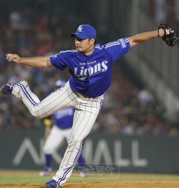 ‘기록제조기’ 삼성 오승환은 한 번만 MVP를 수상하면 역대 KS 최초 3회 수상자가 된다 그러나 정작 본인은 팀의 우승과 팬들을 위해 호쾌한 타격야구, 타자 MVP를 바라고 있다. 사진제공｜스포츠코리아