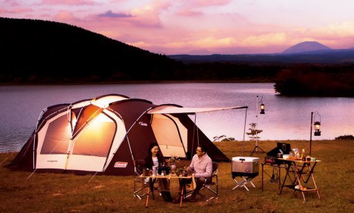 자연의 멋진 풍광과 낭만을 만끽하는 가을 캠핑. 캠핑 고수들이 최고의 시즌으로 꼽는 가을 캠핑을 제대로 즐기기 위해서는 보온과 텐트 등 주의할 사항들이 있다.  사진제공｜콜맨