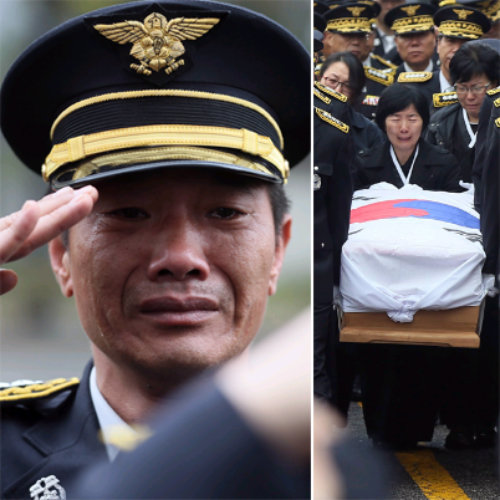 동료도 유족도 눈물의 영결식 인천 부평구 청천동 물류창고 이랜드월드 지하 2층에서 2일 발생한 화재를 
진압하던 도중 숨진 김영수 소방경의 영결식이 5일 오전 9시 인천 부평구 부평소방서에서 열렸다. 가을비가 내리는 가운데 열린 
영결식에서 인천 공단소방서 소속 이현철 소방장이 눈물을 흘리며 고인에게 거수경례를 하고 있다(왼쪽). 유족은 김 소방경의 관을 
붙들고 오열했다(오른쪽). 고인의 유해는 인천시립승화원에서 화장된 뒤 국립서울현충원에 안장될 예정이다. 인천=연합뉴스