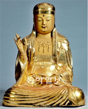 그토록 고향에 가고 싶었을까. 일본인 소장자의 꿈에 나타나 ‘내가 본래 있던 곳으로 보내 달라’고 했다는 금동지장보살좌상은 일본으로 밀반출된 지 2년만인 1938년 전북 고창 선운사로 돌아왔다. 불교중앙박물관 제공