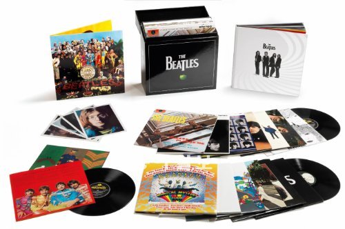 12일 발매되는 비틀스 LP 박스 세트. 음질 개선작업을 거친 비틀스 앨범 14장과 앨범 초판에 동봉됐던 포스터와 부속물, 252쪽 양장 책자가 함께 들어 있다. 소비자가격 89만 원. ⓒApple Corps Ltd. 제공