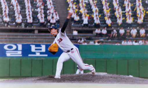 인천 동산고 시절 류현진의 투구 모습. 사진제공｜류현진 부모