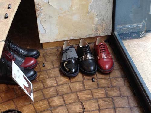 <파리 MONDERER 로드샵  티오도 디스플레이 이미지>