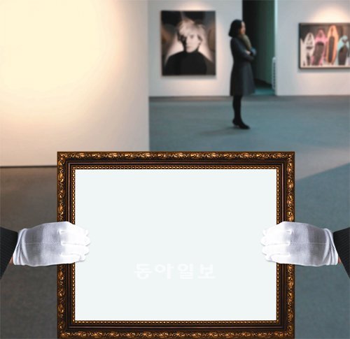 미술 경매는 ‘억’소리 나는 세기의 명화들과 드라마틱한 반전으로 가득 찬 흥미진진한 세계다. 배경은 서울 신사동 서울옥션 강남점의 ‘Andy Warhol & Toy Paintings’ 전시장. 김미옥 기자 salt@donga.com