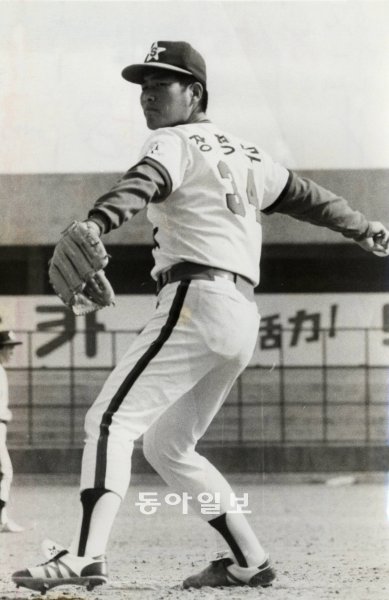 일본에서 온 고(故) 장명부는 1983년 삼미 유니폼을 입고 센세이션을 일으켰다. ‘타격기계’로 통했던 고 장효조(삼성)가 대구 경기에서 안타를 친 뒤 환호했을 정도였다. 스포츠동아DB