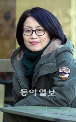 동아시아 신화를 연구해 온 김선자 박사는 “그 넓은 땅에서 한족을 포함해 56개 민족이 사는 중국에는 아직 밝혀지지 않은 무궁무진한 신화의 세계가 있다”고 말했다. 장승윤 기자 tomato99@donga.com