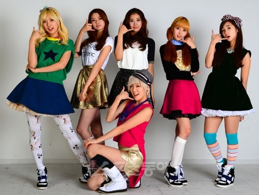 올해 데뷔한 30팀 중 한 팀인 6인조 걸 그룹 헬로비너스. 데뷔 앨범에 80점을 준 헬로비너스는 두 번째 미니앨범 ‘오늘 뭐해?’를 통해 “100점 짜리 성과를 내겠다”며 각오를 다졌다. 박화용 기자 inphoto@donga.com 트위터@seven7sola