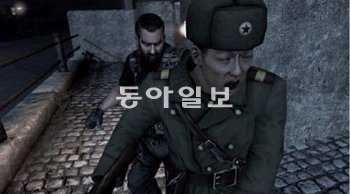 주인공이 북한의 핵시설에 침투해 홀로 북한군과 싸우는 내용을 다룬 게임 ‘로그워리어’.