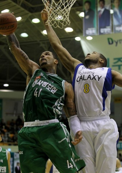 원주 동부 센슬리(왼쪽). 사진제공｜KBL