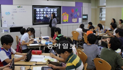 세종시 한솔동 첫마을의 참샘초등학교 스마트 교육 현장.