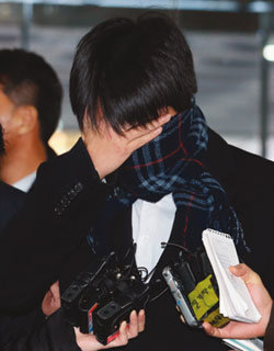 여성 피의자와 부적절한 성관계를 가진 혐의로 기소된 전모 검사.