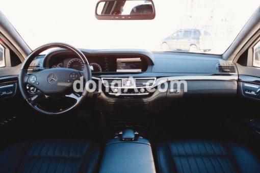 인테리어의 마감과 감성은 최고 수준이지만 내비게이션이 다소 아쉽다.