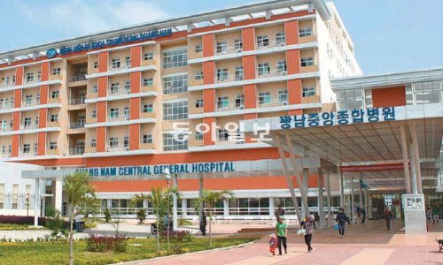 한국국제협력단(KOICA) 역사상 가장 많은 돈(3500만 달러)을 들여 건설한 꽝남 중앙종합병원. 건물에 한글 이름이 보인다. 베트남 사람들은 ‘한국병원’으로 부른다.