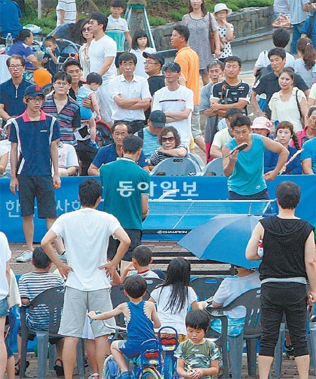 부산경남경마공원에 모인 많은 인파