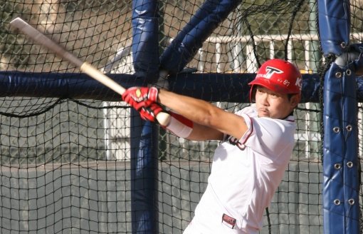 ‘닥치고 공격’이다. KIA의 리드오프이자 WBC 대표팀의 유력한 1번타자 후보인 이용규가 올 시즌 ‘닥공’을 모토로 삼고 힘차게 방망이를 휘두르고 있다. 사진 제공｜KIA 타이거즈