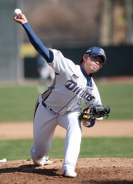 ‘NC의 미래’로 기대되는 특급신인 윤형배가 13일(한국시간) 미국 애리조나주 투산에서 열린 중국대표팀과의 평가전에서 4이닝 무실점으로 강한 인상을 남겼다. 사진제공｜NC 다이노스