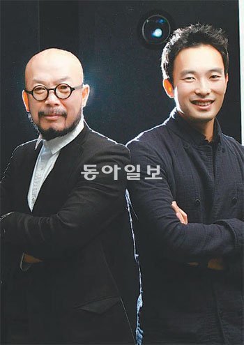 2년 전 위스키 브랜드 ‘시바스 리갈’ 패키지 창작 전시회에 함께 참여한 이상봉(왼쪽) 이청청 씨. 동아일보 DB