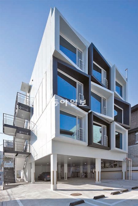 포스코A&C가 지난해 7월 서울 강남구 청담동에 건립한 모듈러주택 ‘뮤토’. 포스코A&C 제공