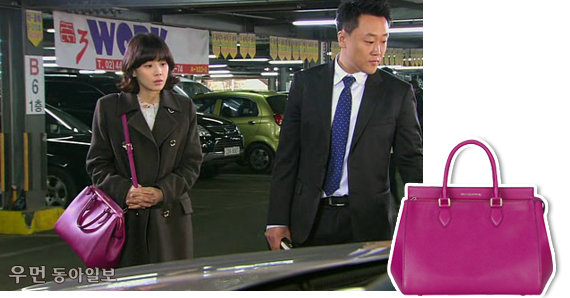 ▲ 크로스 스트랩으로 3가지 스타일링이 가능한 토드백. 루이까또즈. 가격은 57만원대.