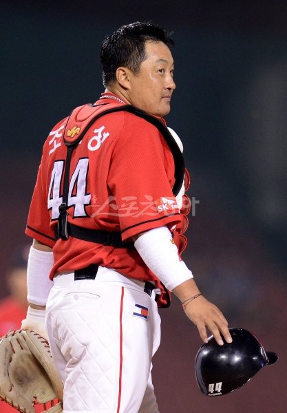 SK 조인성은 베테랑이지만 아직도 보완할 점이 많다고 느낀다. 생애 첫 한국시리즈 우승의 꿈이 그만큼 간절해서다. 스포츠동아DB