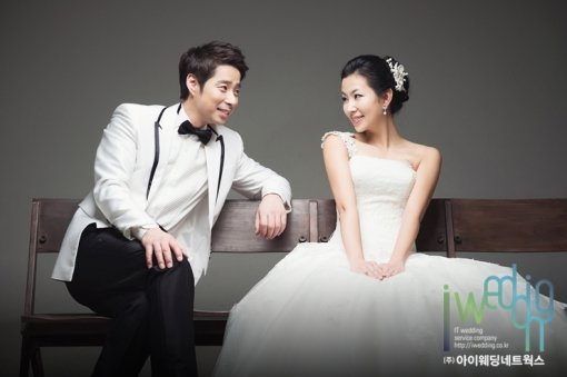 3월16일 결혼하는 미스코리아 출신 방송인 김예분, 개그맨 차승환. 사진제공｜아이웨딩