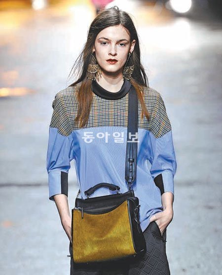 체크무늬의 유행 예감을 불러일으킨 3.1 필립 림. 인터패션플래닝 제공