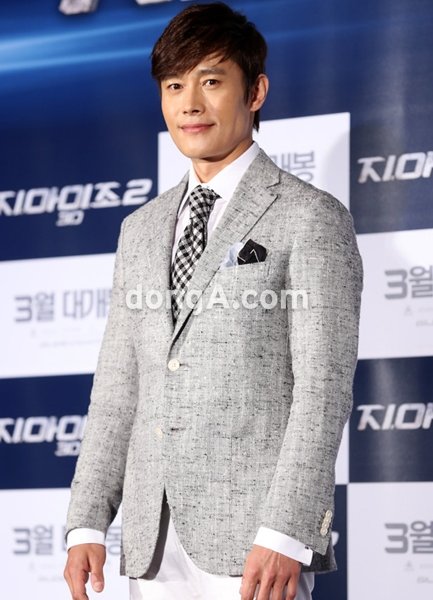 배우 이병헌이 11일 오전 서울 여의도 콘래드 호텔에서 열린 할리우드 영화 ‘지.아이.조2’ 기자회견에 참석해 포즈를 취하고 있다. 이병헌은 이틀 동안 한국에서 빠듯한 일정을 소화하고 28일 개봉에 맞춰 미국 LA에서도 프로모션을 펼친다. 동아닷컴 국경원 기자 onecut@donga.com
