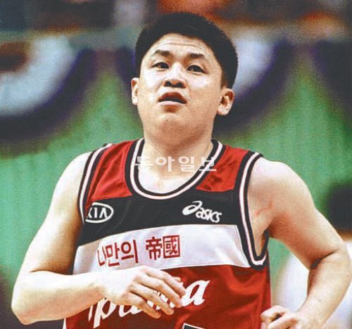 현역 시절의 강동희. 동아일보DB