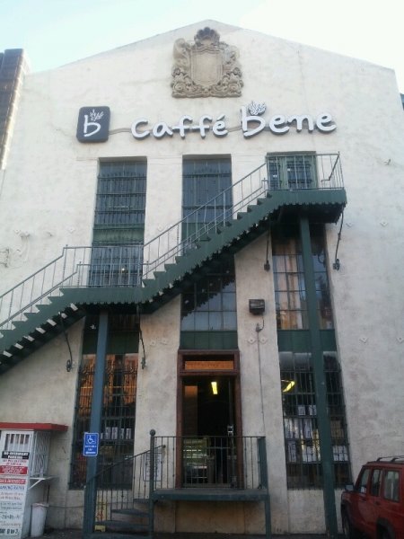 ‘카페베네 LA 2호점 매장전경’