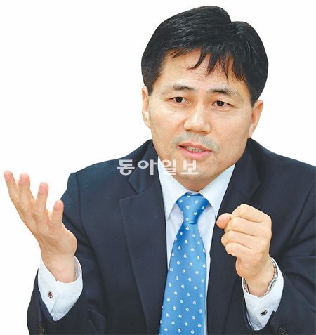 김태석 현대자동차 서비스사업부장은 2월 21일 인터뷰에서 “현대차의 1400여 개 서비스 네트워크를 통해 수입차가 줄 수 없는 서비스 감성 품질을 소비자들에게 전달하겠다”고 말했다. 현대자동차 제공