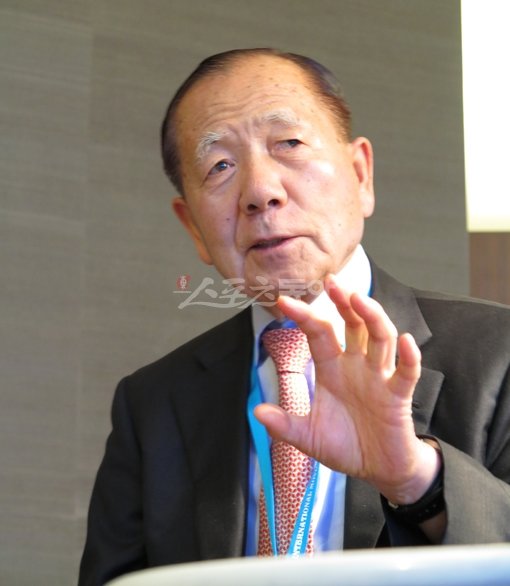 김동호 부산국제영화제 명예집행위원장. 오키나와(일본)｜이해리 기자 gofl1024@donga.com