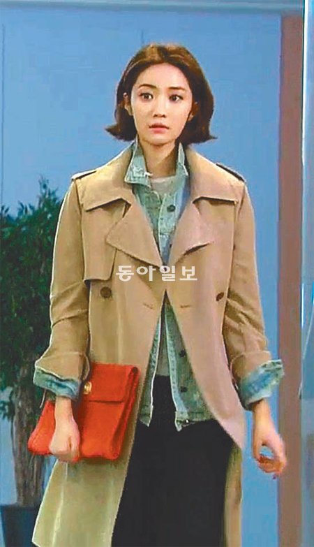 ‘매그앤매그’의 트렌치코트를 입은 배우 고준희. SBS 화면 캡처