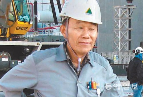 ■ UAE 파견 9개월 65세 현대건설 김영찬 부장 새벽 5시에 현장 도착… 젊은 직원들 입이 쩍