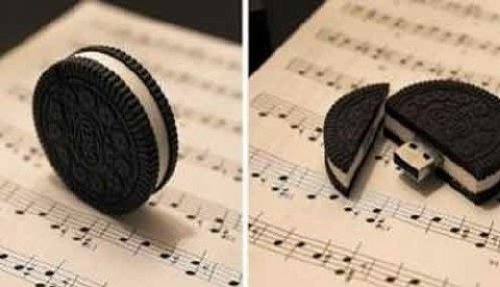 ‘우유에 찍고 싶은 USB’ 사진. 출처=온라인 커뮤니티