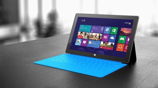 내달 11일 출시되는 마이크로소프트의 태블릿PC ‘서피스’는 노트북과 태블릿의 장점을 결합한 새로운 형태의 PC 제품으로 주목받고 있다. 사진제공｜한국마이크로소프트