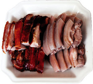 향저라고 부르는 향이 나는 돼지고기는 바마현의 대표적인 향토음식이자 장수식품이다.