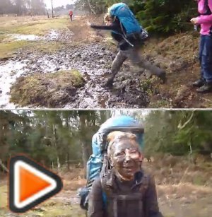 진흙탕에 빠진 여자 유튜브 영상 캡처