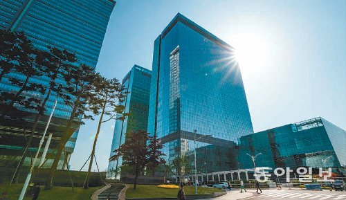 2년 6개월간의 공사를 마치고 10일 입주식을 연 삼성전자 수원디지털시티의 모바일연구소(R5). 삼성전자 제공