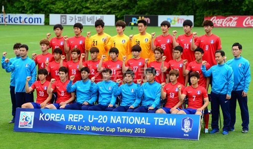 U-20 대표팀이 12일 파주NFC에서 포토데이를 갖고 U-20 터키월드컵 선전을 다짐했다. 파주｜김민성 기자 marineboy@donga.com 트위터 @bluemarine007