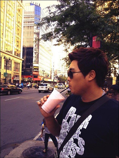 류현진 뉴욕 거리 인증샷. 사진=류현진 트위터