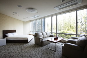 <포스코건설, 부산 ‘서면 더샵 센트럴스타’게스트 하우스>