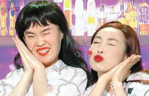 KBS 2TV ‘개그콘서트’에 출연 중인 개그우먼 박지선(왼쪽)과 오나미. KBS 제공