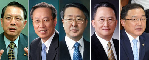 왼쪽부터 차례로 김기춘, 박준우, 홍경식, 윤창번, 최원영 내정자.